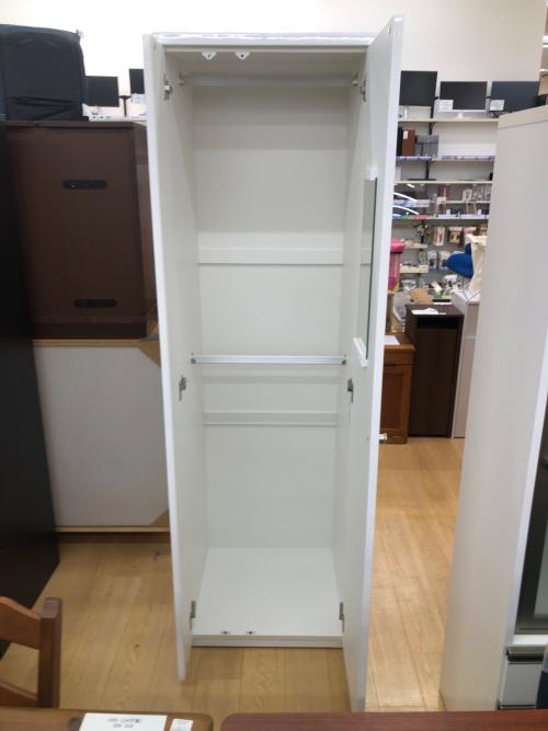 ニトリ ワードローブ ホワイト  2枚扉 ミラー付き クエス