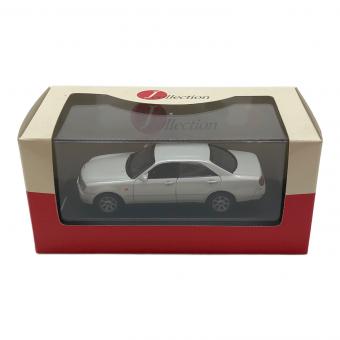 モデルカー JC02006WP NISSAN GLORIA ULTIMA-Z V PACKAGE 2001 White pearl