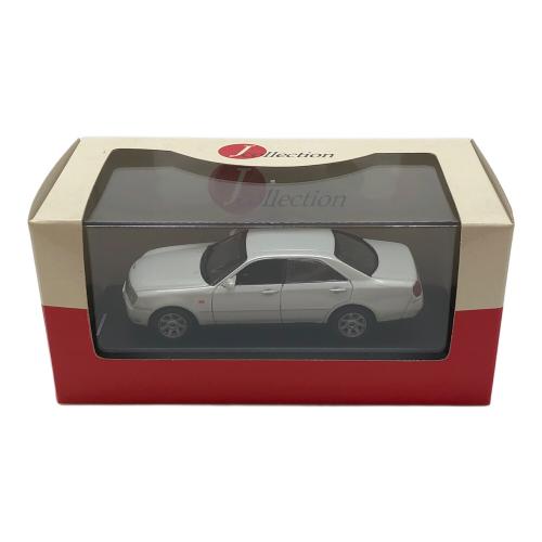 モデルカー JC02006WP NISSAN GLORIA ULTIMA-Z V PACKAGE 2001 White pearl