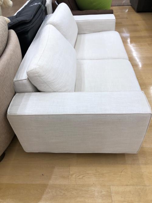 ACTUS (アクタス) 2人掛けソファー ホワイト  オットマン付 ファブリック