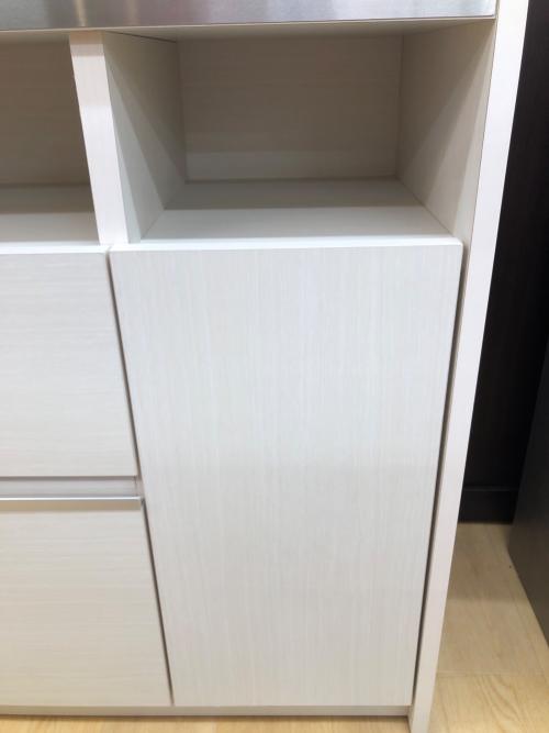 ステンレス天板キッチンカウンター ホワイト×シルバー  1枚扉 2段