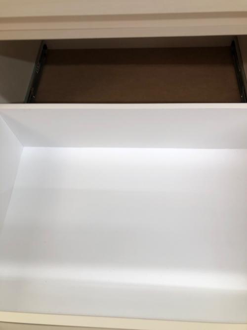 ステンレス天板キッチンカウンター ホワイト×シルバー 1枚扉 2段