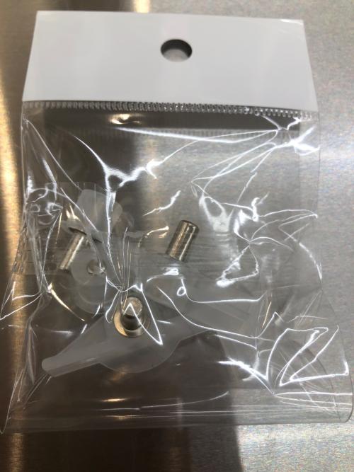 ステンレス天板キッチンカウンター ホワイト×シルバー  1枚扉 2段