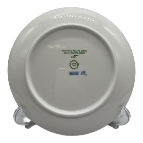 ROYAL COPENHAGEN (ロイヤル・コペンハーゲン) イヤープレート 2025年 “QUEEN JULIANE MARIE” （ジュリアン マリー皇太后）