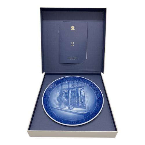 ROYAL COPENHAGEN (ロイヤル・コペンハーゲン) イヤープレート 2025年 “QUEEN JULIANE MARIE” （ジュリアン マリー皇太后）