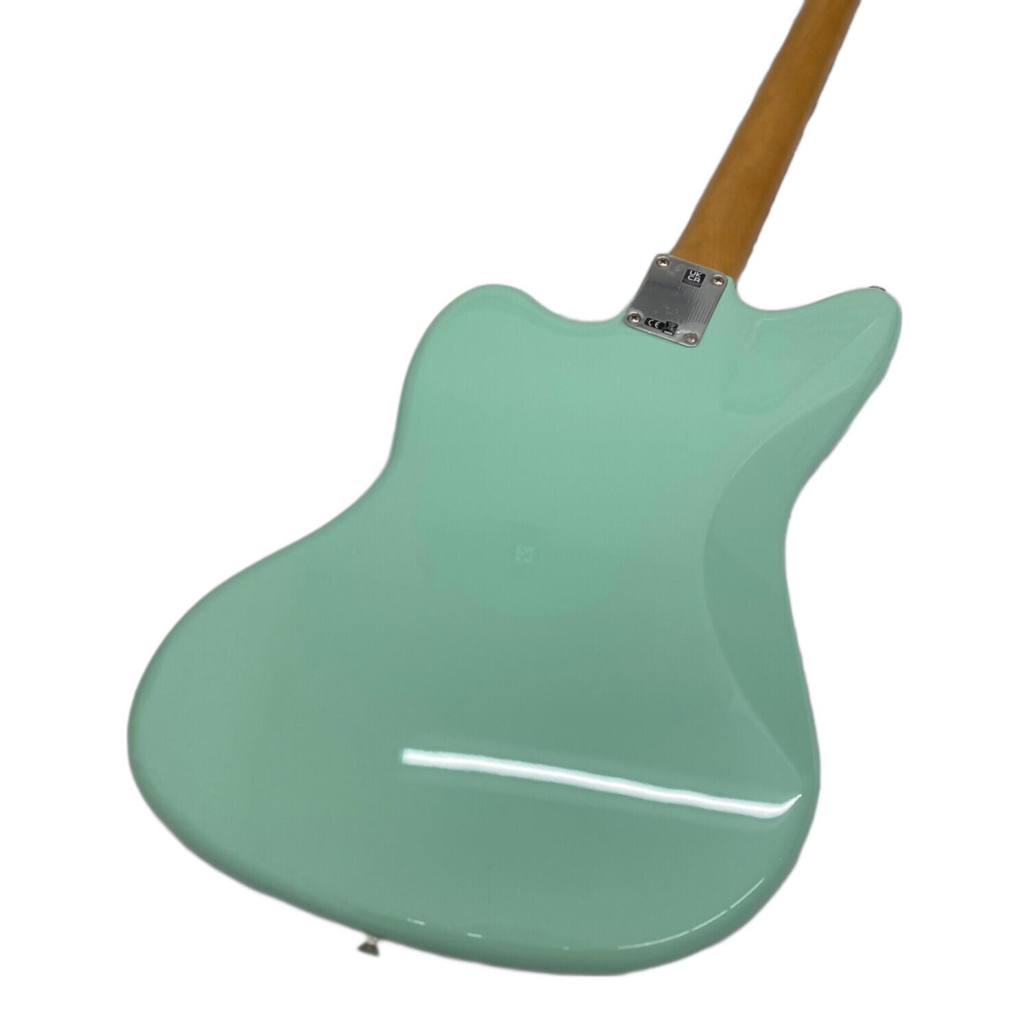 フェンダージャズマスター　メキシコ+ジャパン Amazon.co.jp: Fender フェンダー メキシコ製エレキギター Vintera® II