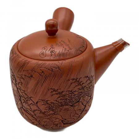 常滑焼　急須　吉川雪堂・壺堂合作　東海道五拾三次彫　高さ23.5㎝　重量2.2㎏ 吉川雪堂 安藤広重 東海道五十三次日本橋朝之景彫急須 千尋彫 満