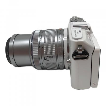 OLYMPUS (オリンパス) ミラーレス一眼カメラ E-PL6｜トレファクONLINE