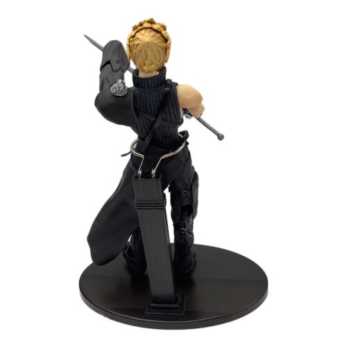 ファイナルファンタジーVII アドベントチルドレン クラウド＆フェンリル フィギュア