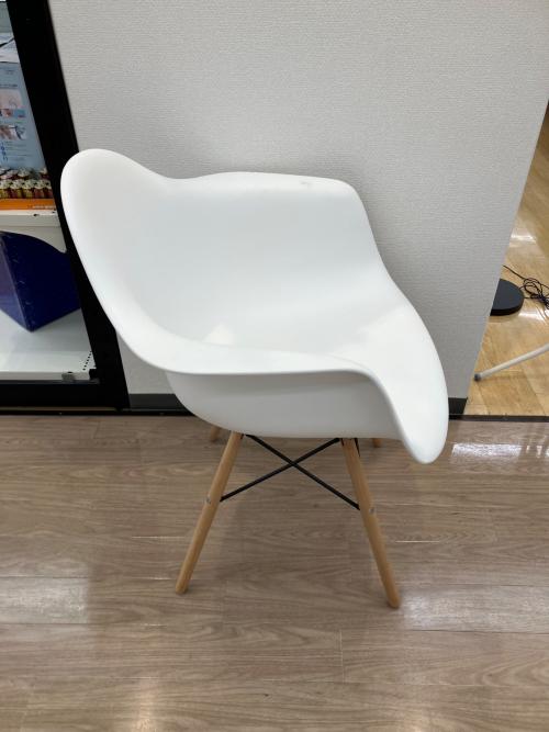 ひじ掛け付きシェルチェア リプロダクト品 ホワイト