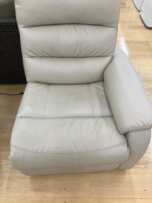 ニトリ 電動リクライニングソファー 18 2022年製/現行販売品 アイボリー ビリーバー Nシールド