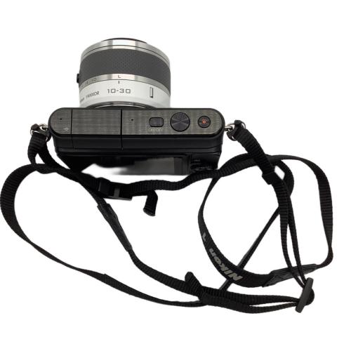 Nikon (ニコン) ミラーレス一眼カメラ S1