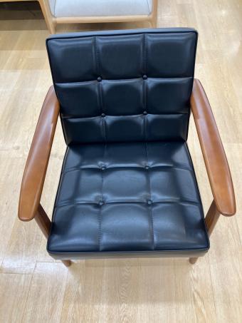 カリモク60 (カリモクロクマル) 1人掛けソファー W36140 スタンダードブラック