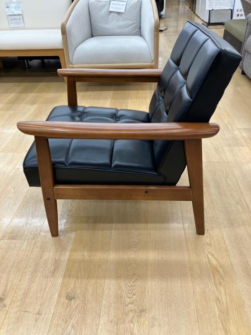 カリモク60 (カリモクロクマル) 1人掛けソファー W36140 スタンダードブラック