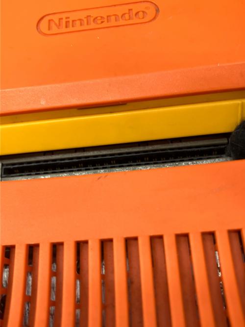 Nintendo (ニンテンドー) Nintendo64　ピカチュウモデル NUS-101 メモリーエキスパンションカバー欠損