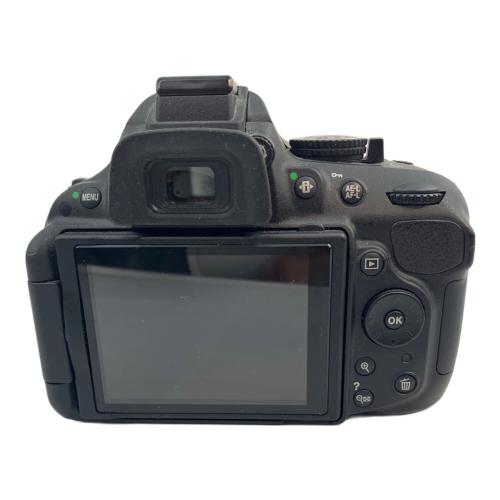 Nikon (ニコン) デジタル一眼レフカメラ D5200 AF-S DX NIKKOR 18-55mm f/3.5-5.6G VR,DX SWM VR ED IF 1.1m/3.61