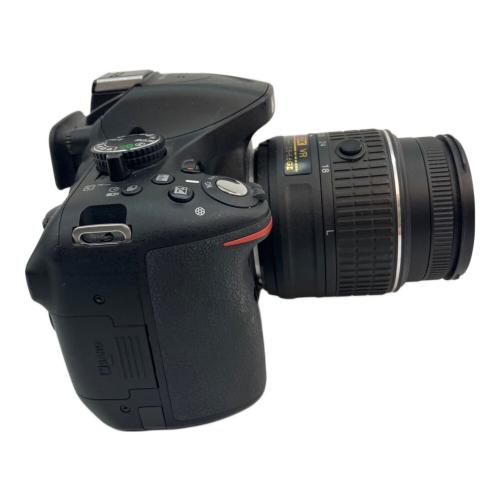 Nikon (ニコン) デジタル一眼レフカメラ D5200 AF-S DX NIKKOR 18-55mm f/3.5-5.6G VR,DX SWM VR ED IF 1.1m/3.61