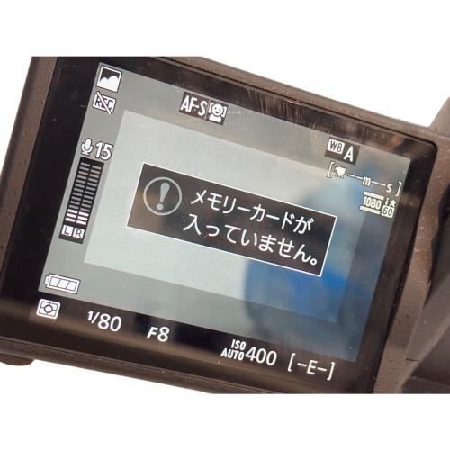 Nikon (ニコン) デジタル一眼レフカメラ D5200 AF-S DX NIKKOR 18-55mm f/3.5-5.6G VR,DX SWM VR ED IF 1.1m/3.61