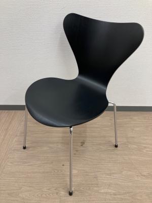 Fritz Hansen (フリッツハンセン) イス 2025年製 ブラック セブンチェア