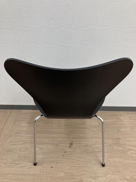 未使用 正規品 フリッツハンセン 2025年製 セブンチェア 本革ブラック-1 Fritz Hansen (フリッツハンセン) イス 2025年製 ブラック セブン