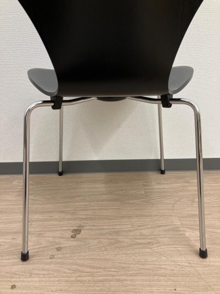 未使用 正規品 フリッツハンセン 2025年製 セブンチェア 本革ブラック-1 Fritz Hansen (フリッツハンセン) イス 2025年製 ブラック セブン