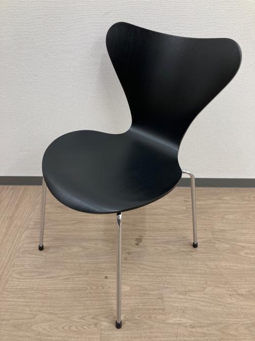Fritz Hansen (フリッツハンセン) イス 2025年製 ブラック セブンチェア