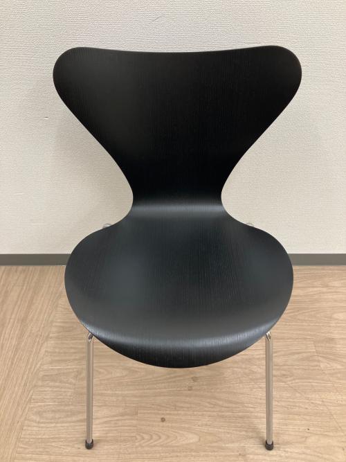 Fritz Hansen (フリッツハンセン) イス 2025年製 ブラック セブンチェア