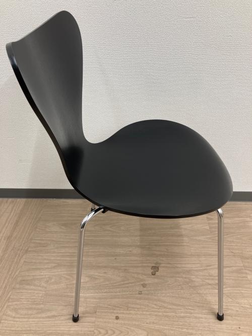 Fritz Hansen (フリッツハンセン) イス 2025年製 ブラック セブンチェア