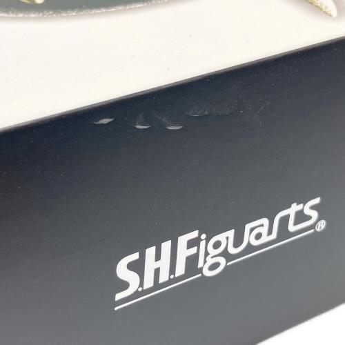 S.H.Figuarts(真骨彫製法) 仮面ライダークウガ フィギュア