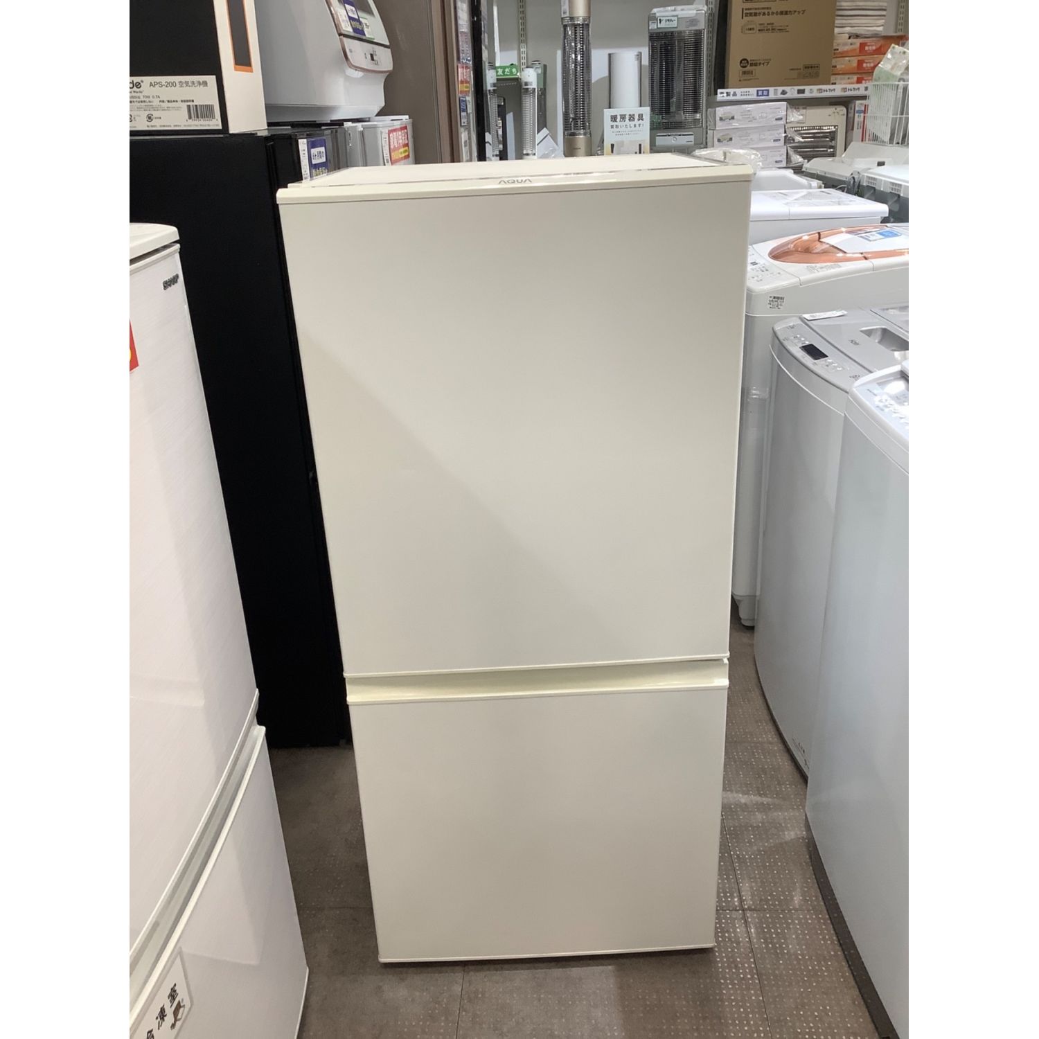 KM114）2017年製 AQUA アクア 冷凍冷蔵庫 大型冷凍冷蔵庫 355L AQR 