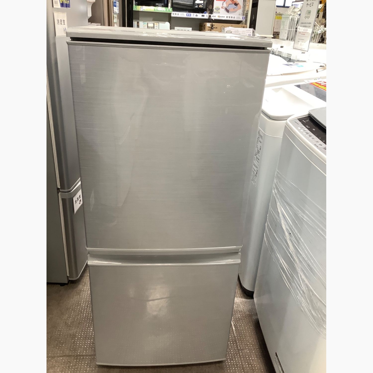 ２ドア冷蔵庫 SHARP 137L 2017年製 - 家具