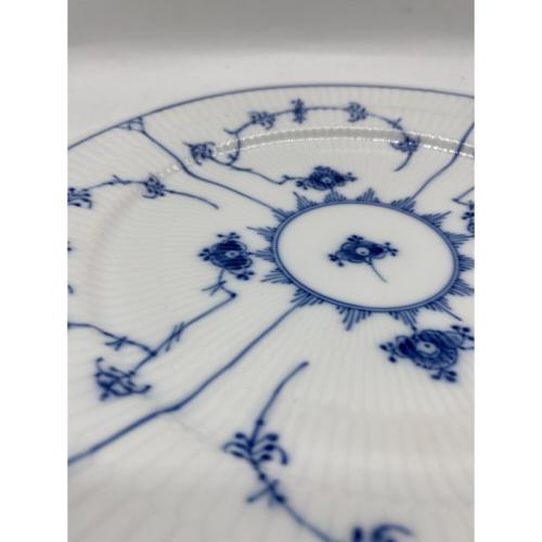 ROYAL COPENHAGEN (ロイヤル・コペンハーゲン) プレート 25cm ブルーフルーテッド・プレイン