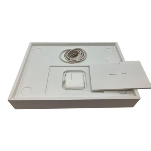 Apple (アップル) MacBook Air A2681 バッテリー100％