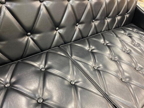 カリモク60 (カリモクロクマル) ロビーチェア 3シーター スタンダードブラック