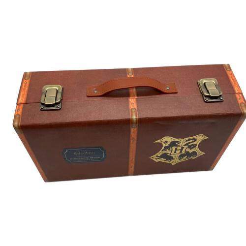 HARRY POTTER (ハリーポッター) Hogwarts Trunk Collectible Set キャラクターグッズ