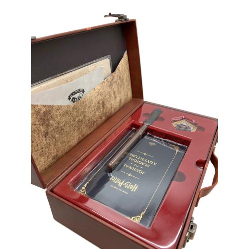 HARRY POTTER (ハリーポッター) Hogwarts Trunk Collectible Set キャラクターグッズ