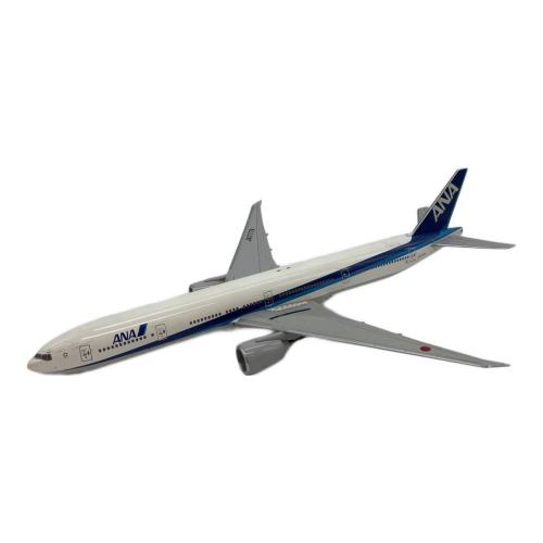 ANA (アナ) 1:200スケール ジェット機 BOEING 777-300ER NH20017
