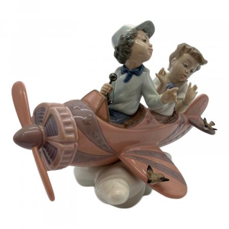 LLADRO (リヤドロ) フィギュリン 05698 飛行機の二人｜トレファクONLINE