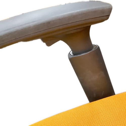 オカムラ デスクチェア オレンジ×ブラック 1人掛け ESCUDO