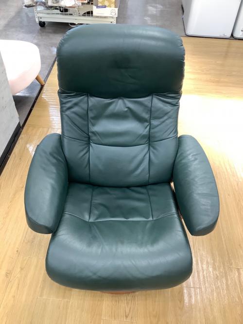 HJELLEGJERDE (イエリアーダ) パーソナルチェア グリーン オットマン付 レザー フィヨルド215