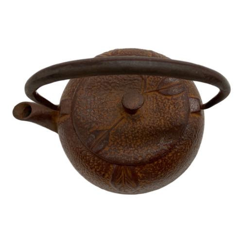 南部鉄器 (ナンブテッキ) 鉄瓶