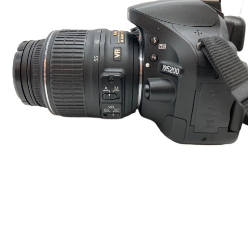 Nikon (ニコン) 一眼レフカメラ D5200