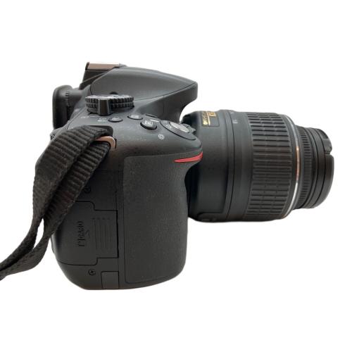 Nikon (ニコン) 一眼レフカメラ D5200