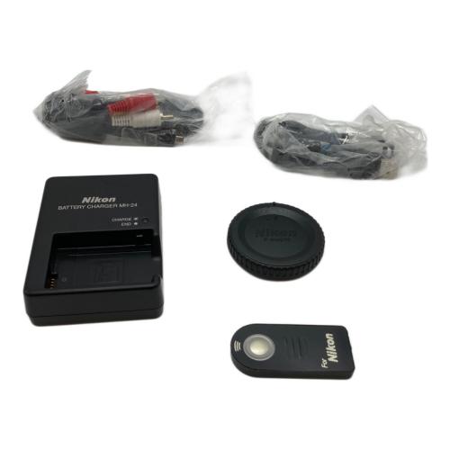 Nikon (ニコン) 一眼レフカメラ D5200