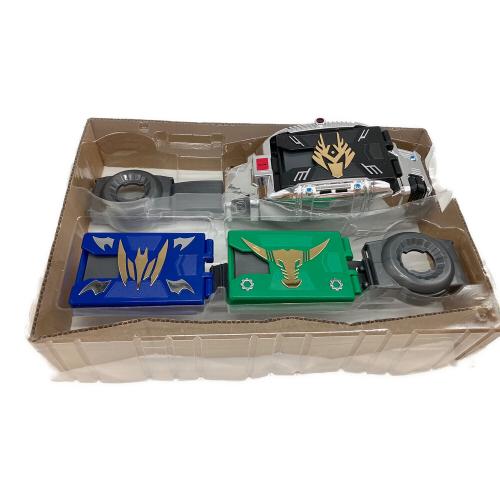 仮面ライダー龍騎 (カメンライダーリュウキ) 変身ベルトVバックル 仮面ライダー