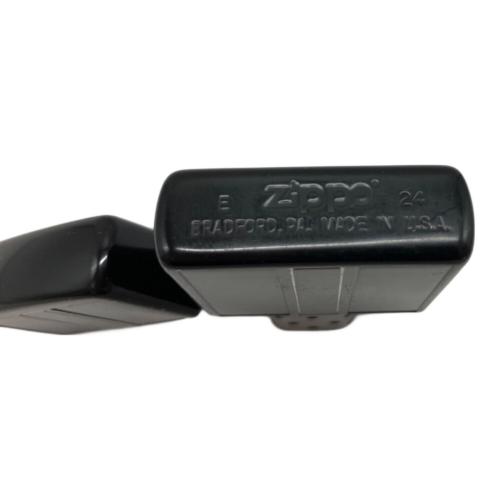 ZIPPO (ジッポ) オイルライター 2024年製 ロゴ&炎