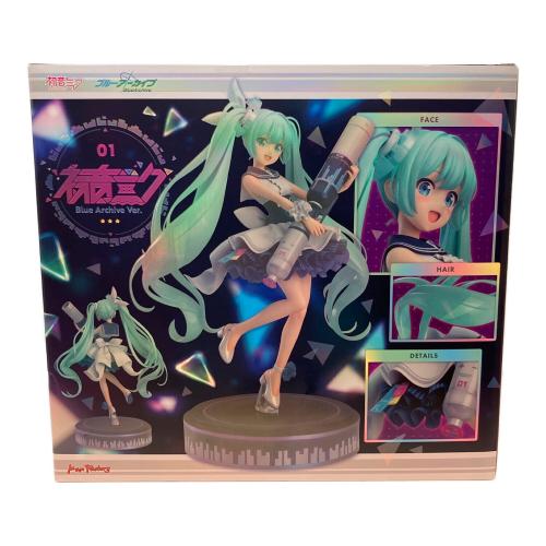初音ミク (ハツネミク) 1/7スケールフィギュア @ Blue Archive Ver.