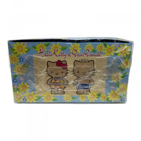HELLO KITTY (ハローキティ) ぬいぐるみセット サンリオグッズ 日焼け