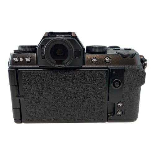 FUJIFILM (フジフィルム) ミラーレス一眼カメラ X-S10｜トレファクONLINE
