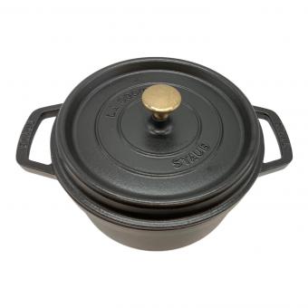 Staub (ストウブ) 両手鍋 SIZE 22cm ブラック LA COCOTTE